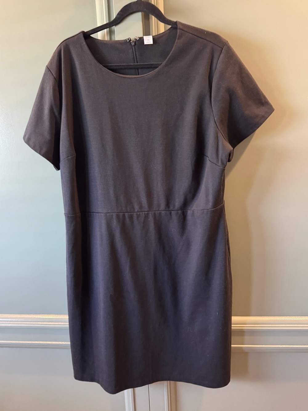Old Navy Black Short-Sleeve Dress